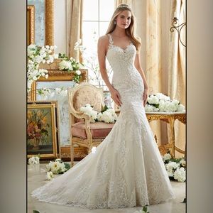 Mori Lee wedding dress new with tags. New condition.